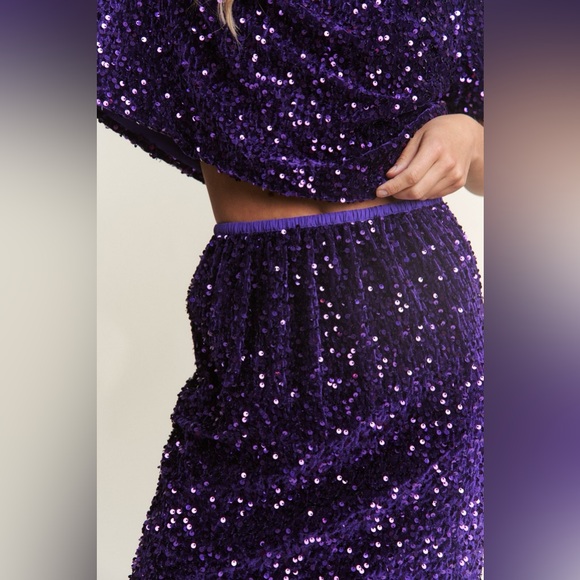 J.NNA Sequin Back Slit Midi Skirt - Picture 5 of 5